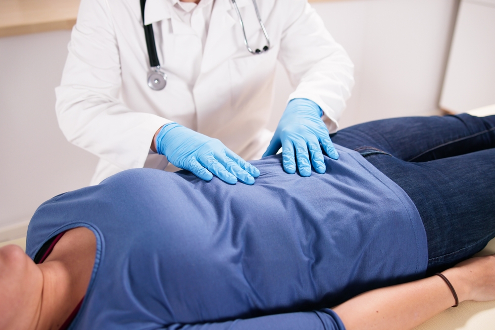 Gastroenterologist,Doctor,Consulting,Woman,In,Clinic.,Health,And,Medicine digestive disorders